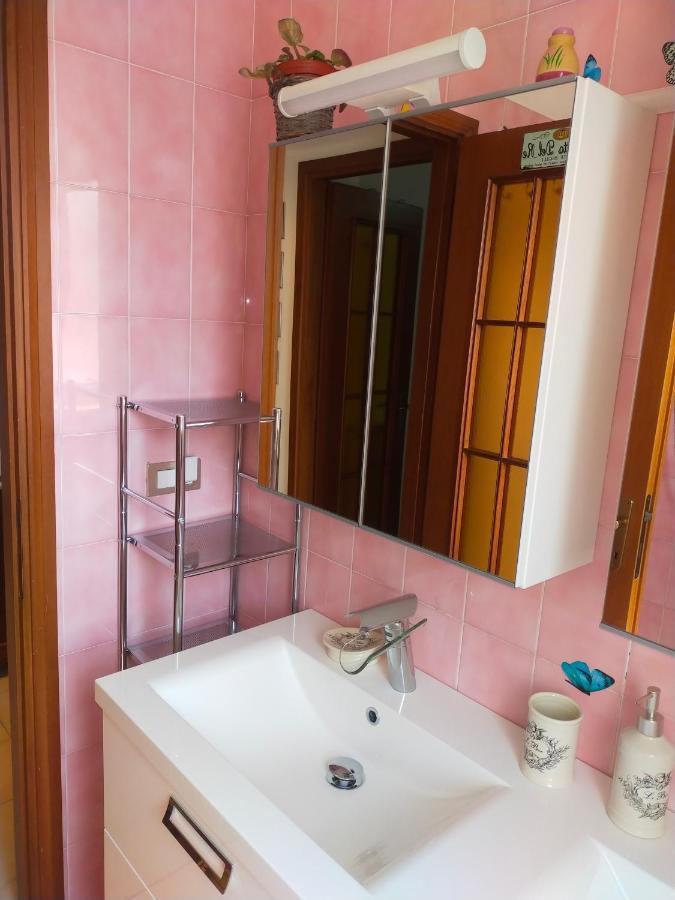Appartamento Riviera Trilocale Wifi E Parcheggio Privato Ventimiglia Ngoại thất bức ảnh