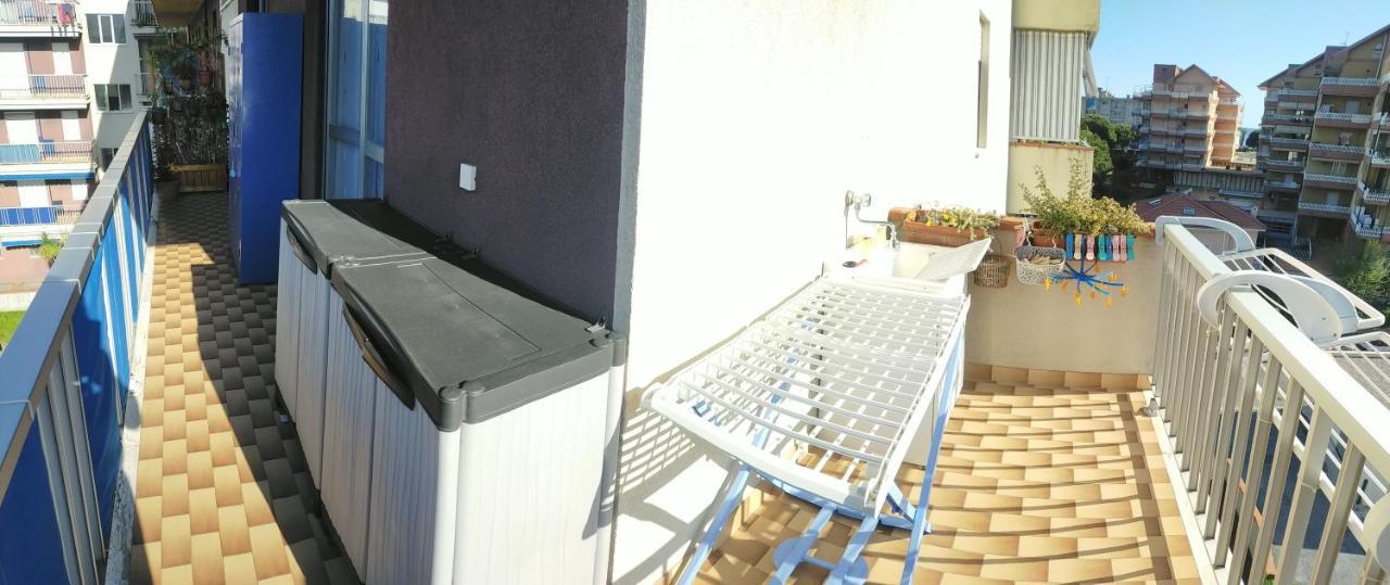 Appartamento Riviera Trilocale Wifi E Parcheggio Privato Ventimiglia Ngoại thất bức ảnh